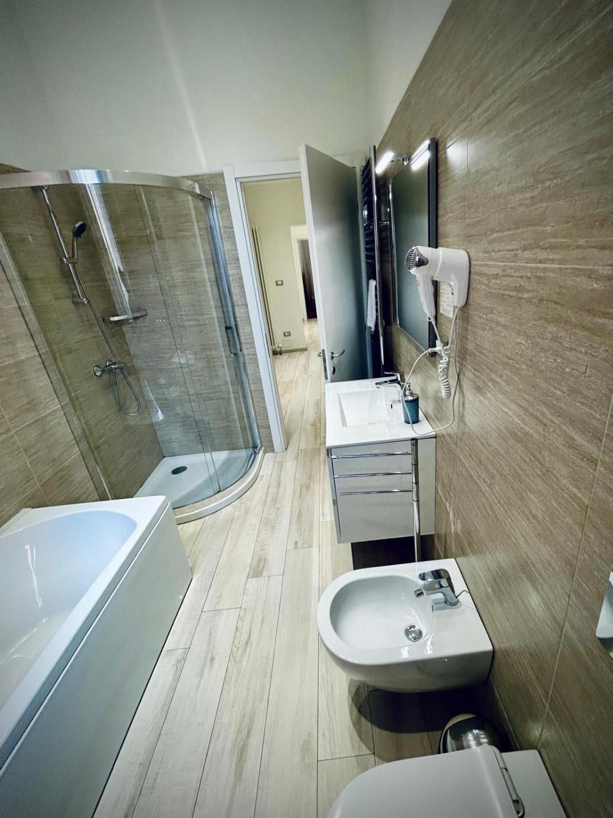 Centro Storico Suites Феррара Экстерьер фото