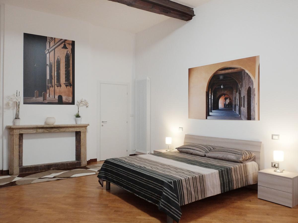 Centro Storico Suites Феррара Экстерьер фото