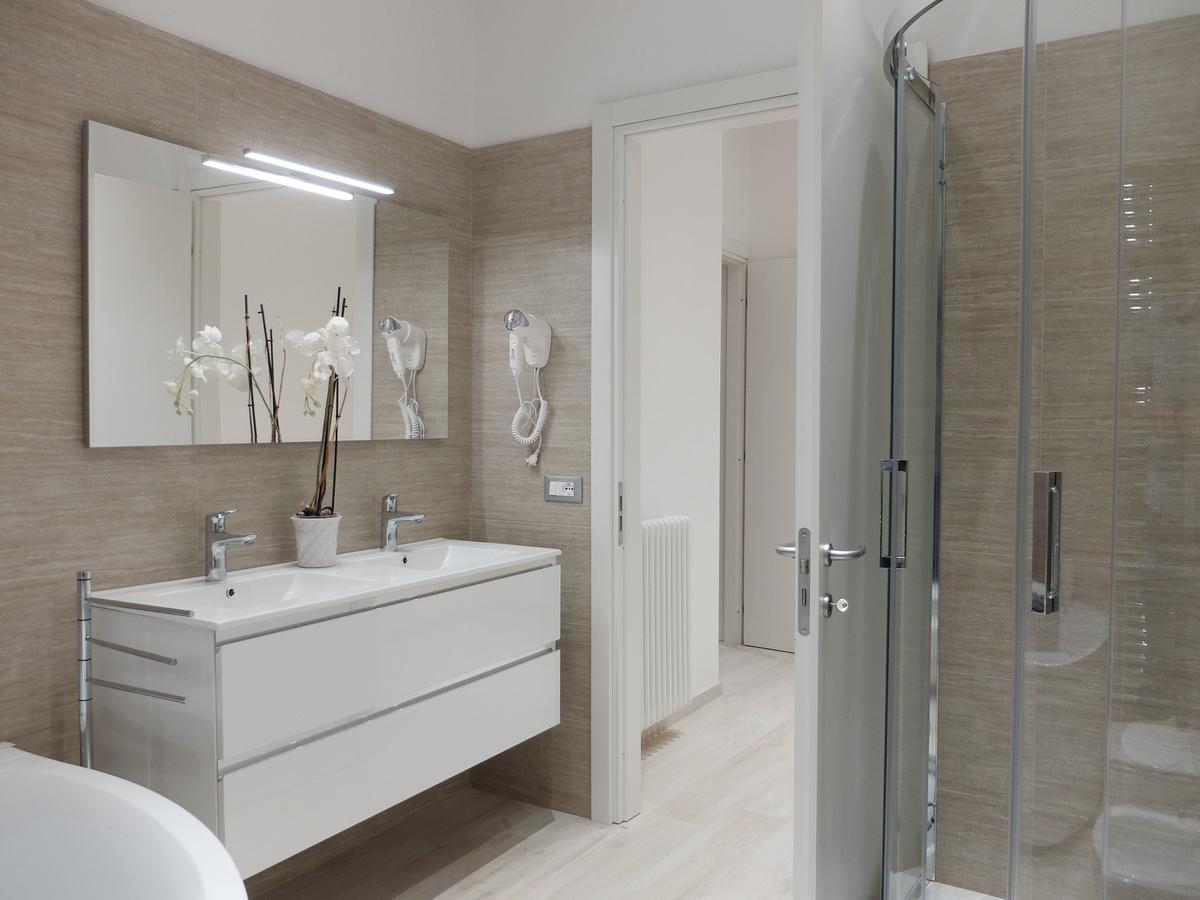Centro Storico Suites Феррара Экстерьер фото